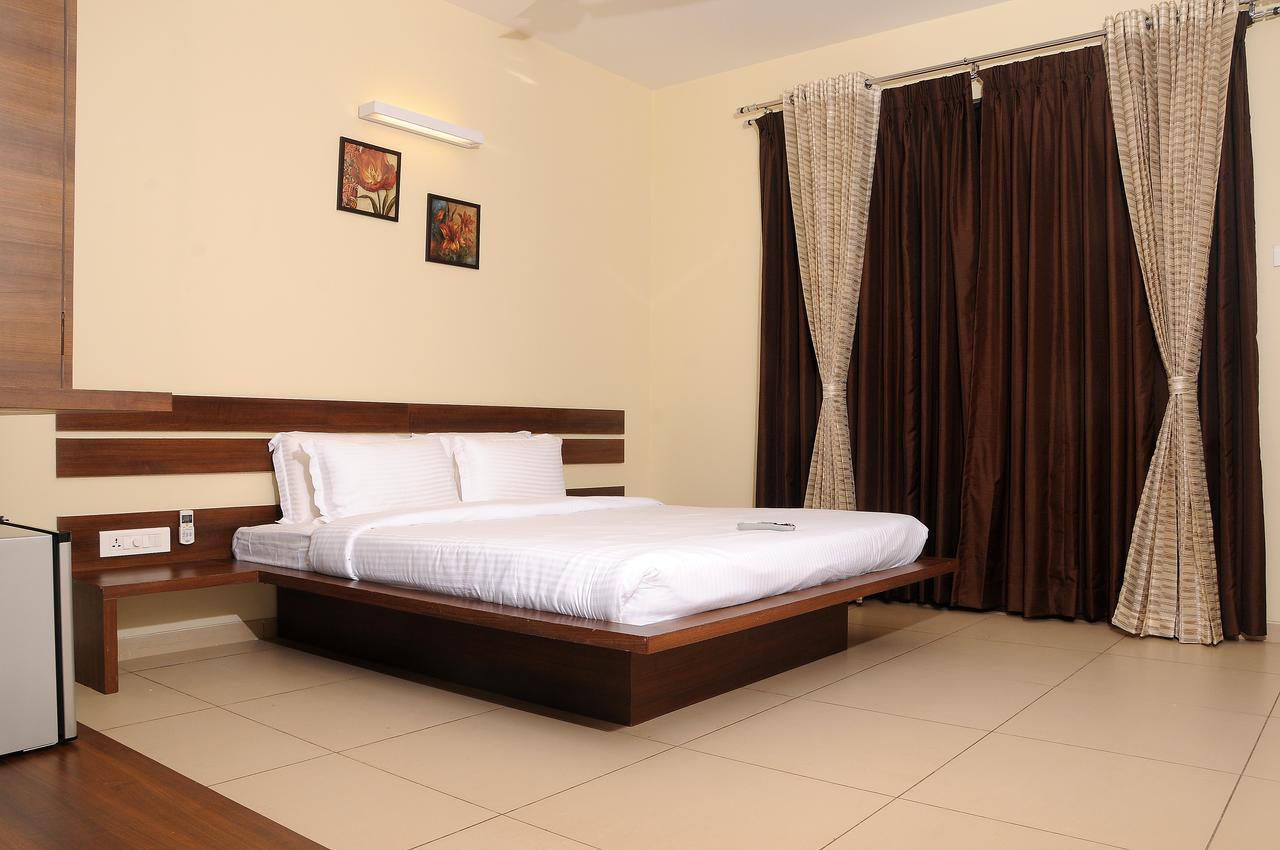 Hotel 3 Leaves Kolhapur Exterior photo